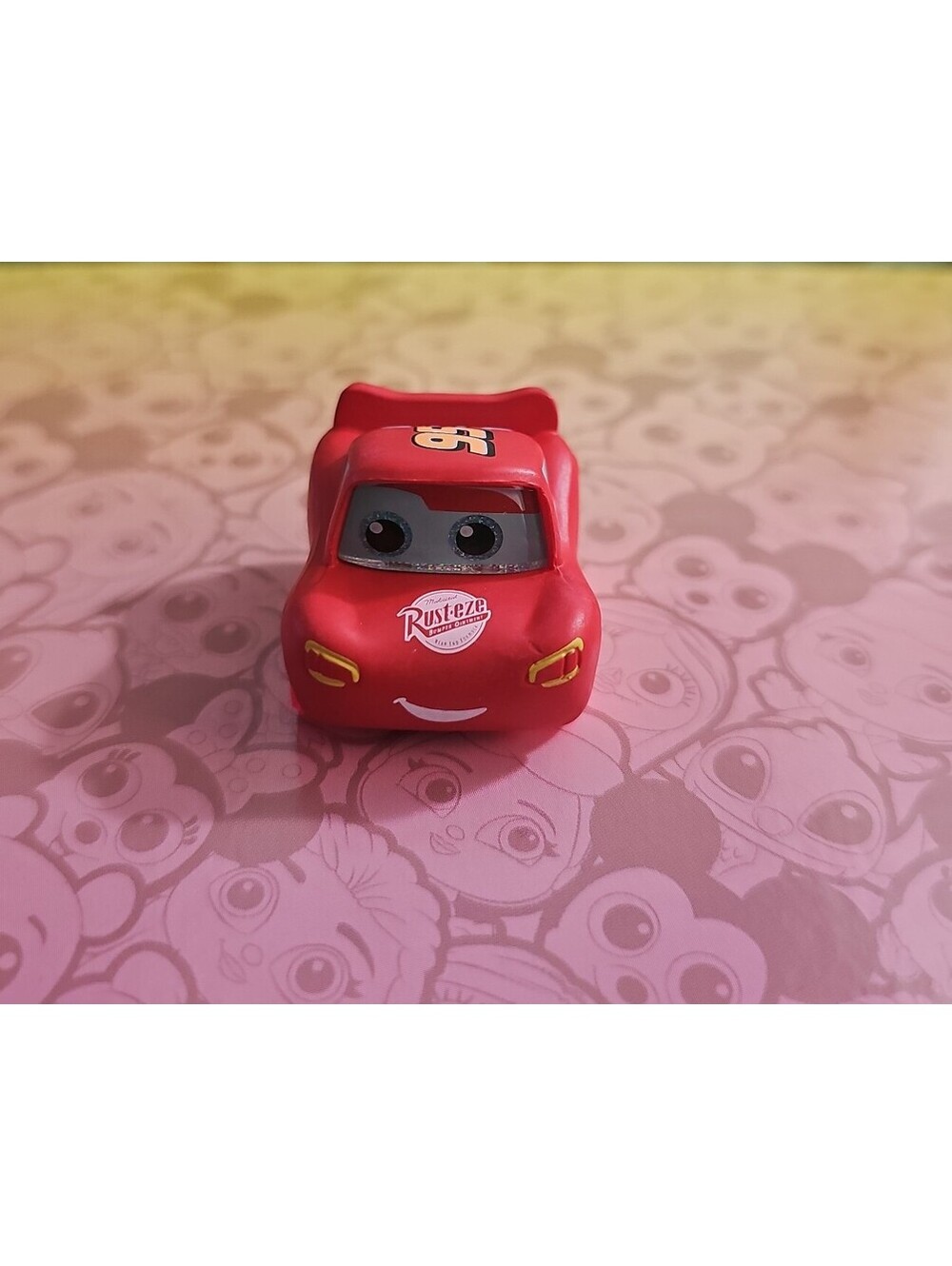 DISNEY DOORABLES NEON POP MCQUEEN